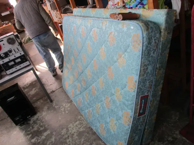 Double Bed Image 1++